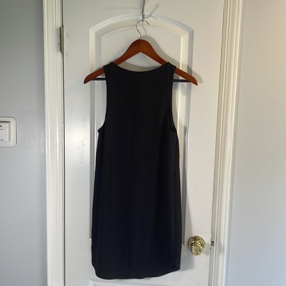 H&M women’s simple black dress - Picture 3 of 6